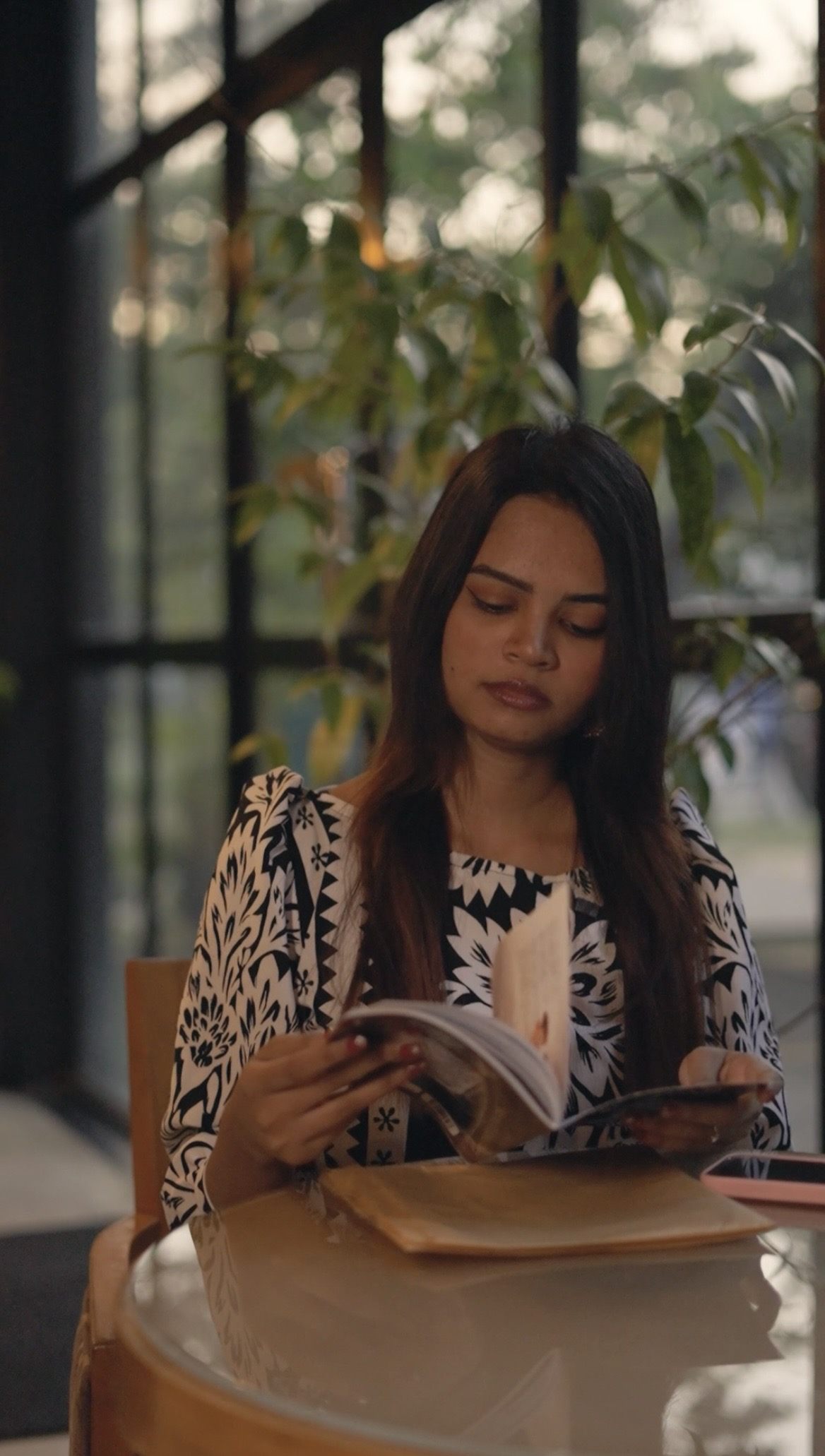 නිවෙමි නැතිනම් මියෙමි(“I Shall Fade, or I Shall Die.”) — Commercial Videography