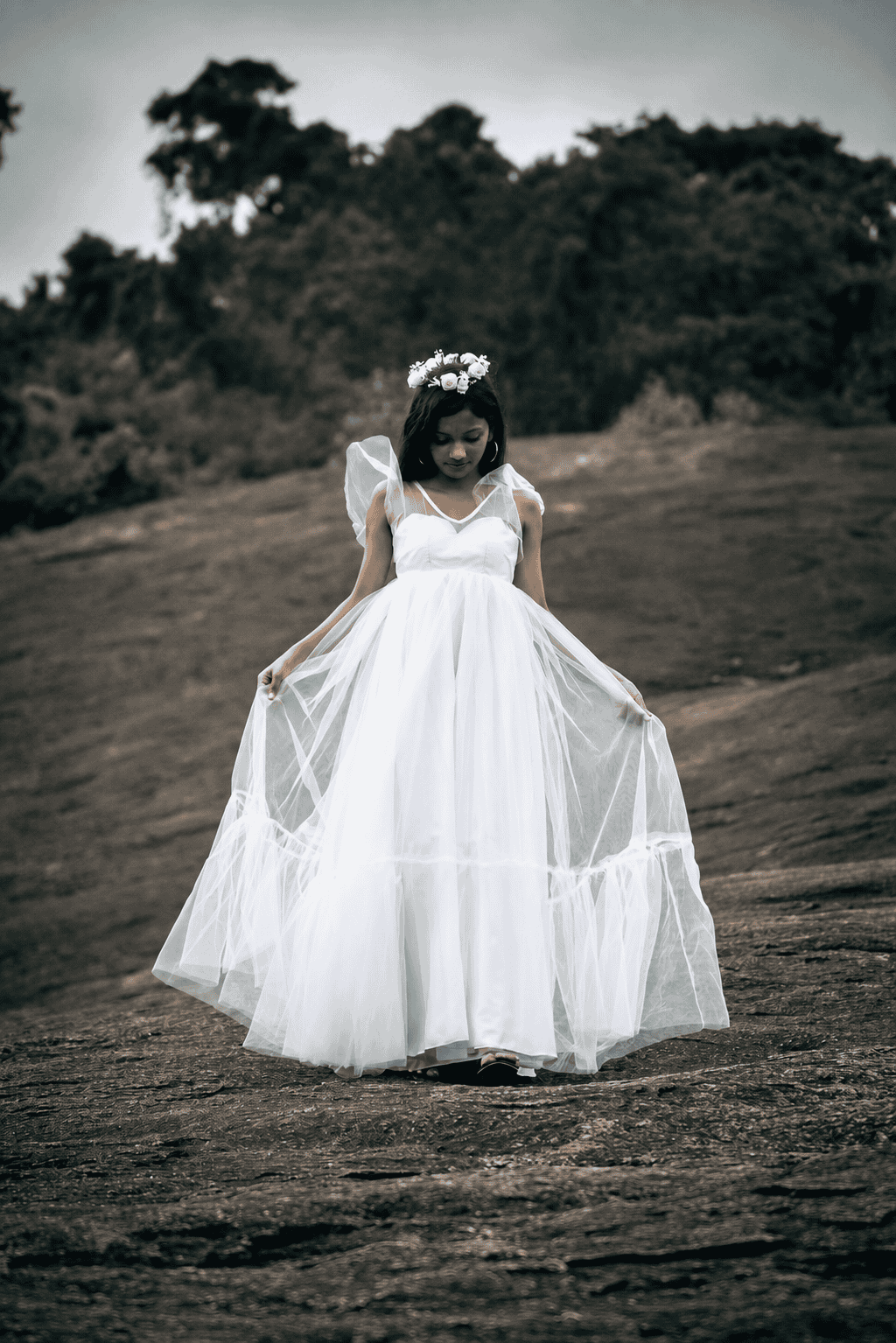 Dream in White — frame 16