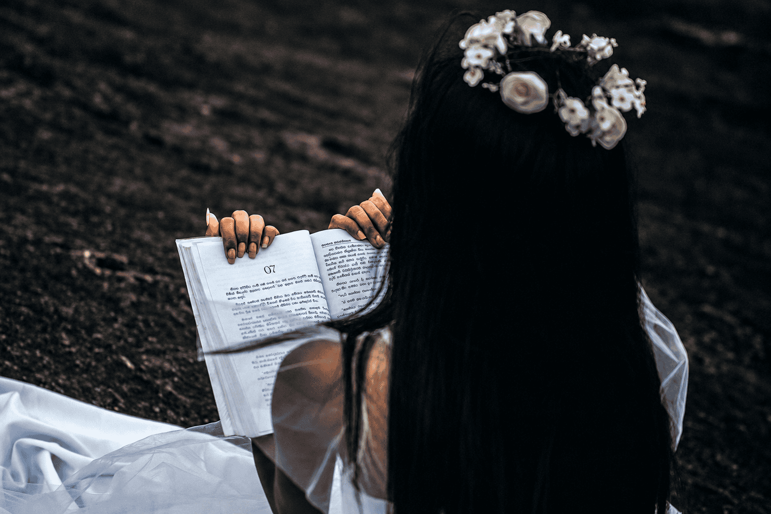Dream in White — frame 15